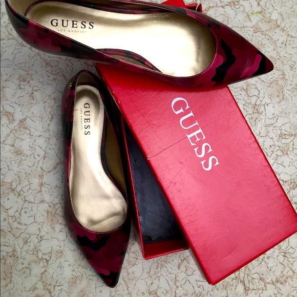 Guess Shoes - BNIB 📦 Guess